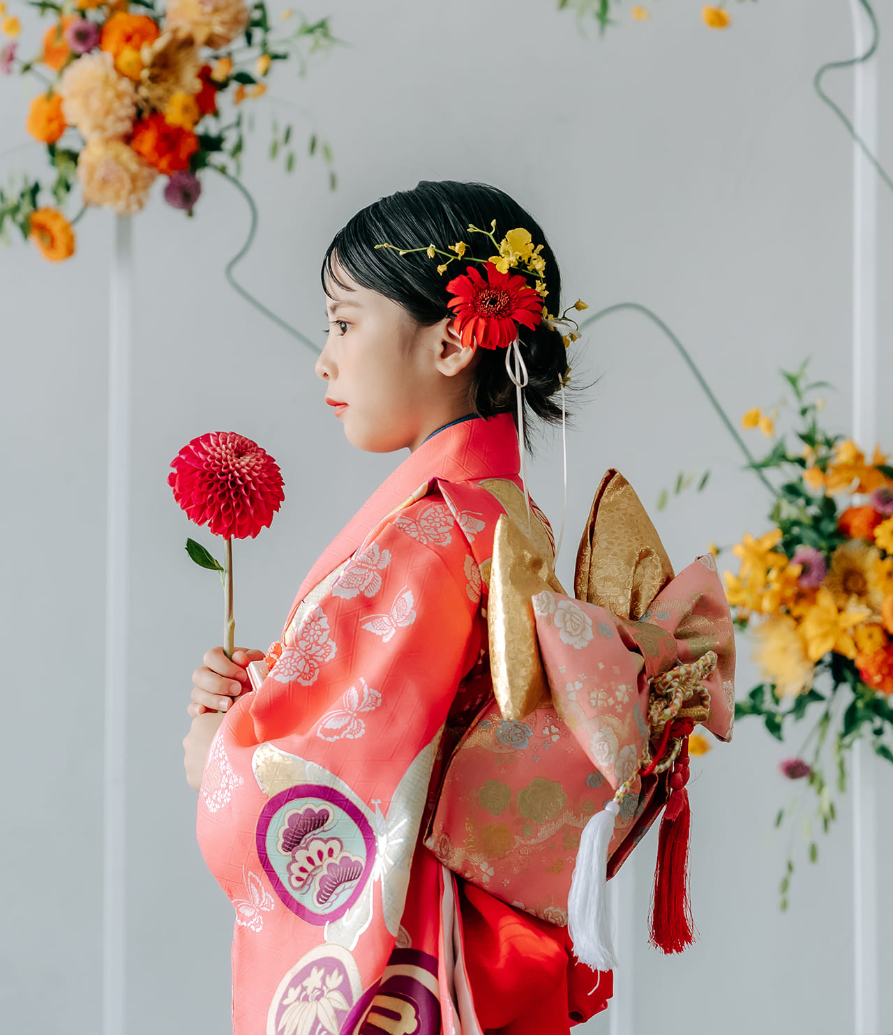 スーベニアスタジオの七五三プラン HANATOKI 花時 お子様に手持ちで持っていただけるお花と、着物に合わせたヘアパーツが付いてくる撮影プラン