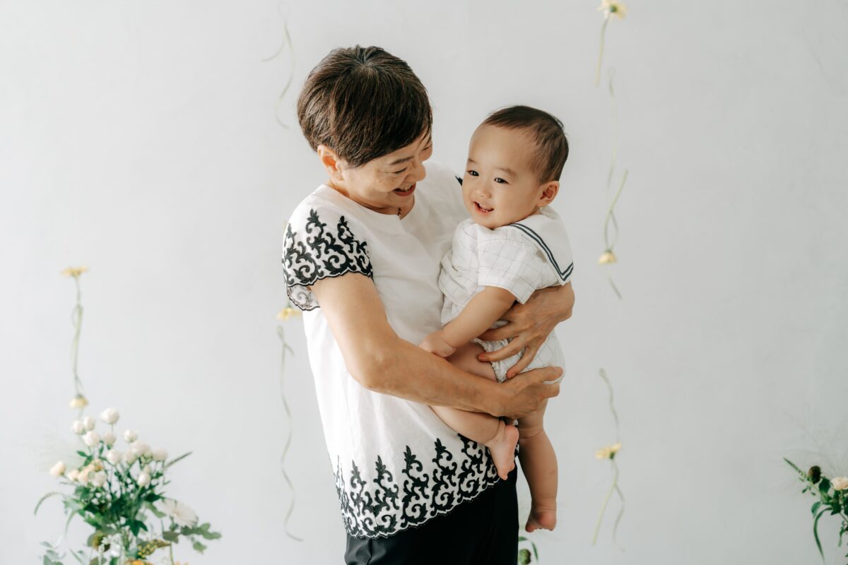 奈良市内にある、フォトスタジオスーベニアスタジオの家族写真・ファミリーフォト・バースデーフォト・七五三・ニューボーンフォト