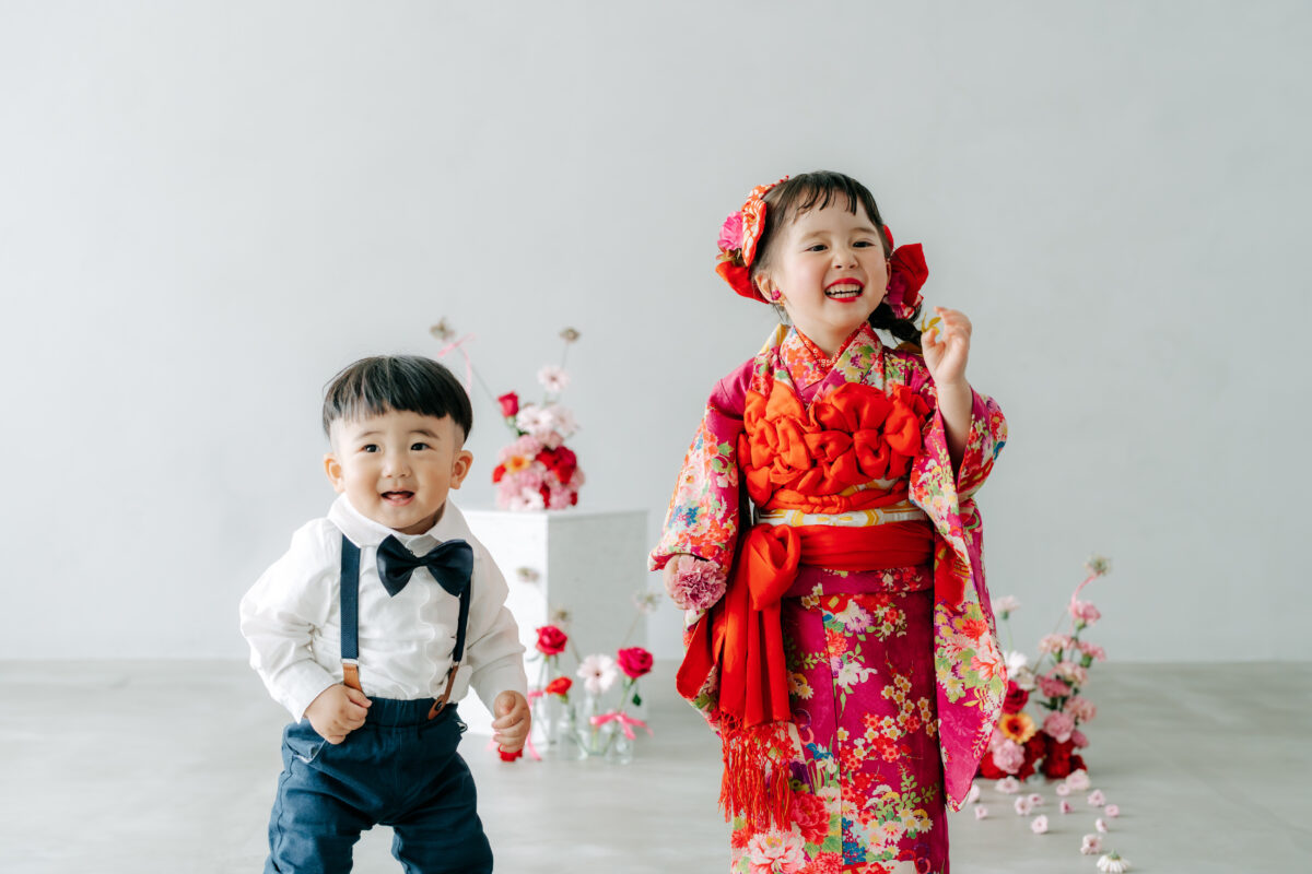 奈良市内にある、フォトスタジオスーベニアスタジオの家族写真・ファミリーフォト・バースデーフォト・七五三・ニューボーンフォト・ハーフバースデーフォト、マタニティーフォト