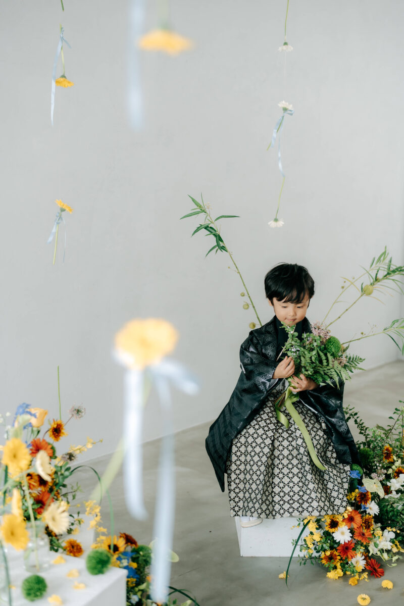 奈良市内にある、フォトスタジオスーベニアスタジオの家族写真・ファミリーフォト・バースデーフォト・七五三・ニューボーンフォト・ハーフバースデーフォト、マタニティーフォト、七五三、3歳男の子、袴